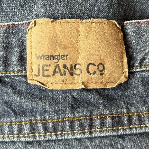 Wrangler Relaxed Bootcut Blue Jeans size 40x32 - Picture 3 of 6